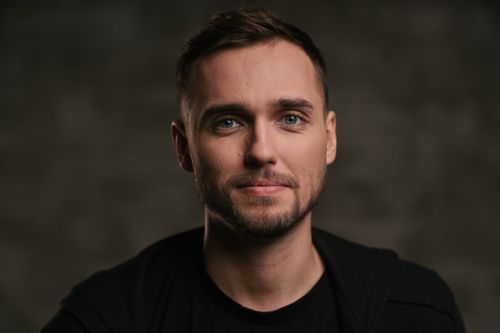 66e4421641da80e625eaa892_Vlad Tislenko SMRK VC-p-500.jpeg